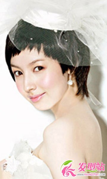 知性小美女的俏麗短發(fā)