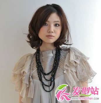 九款方形型適合發(fā)型 供方臉女生挑選