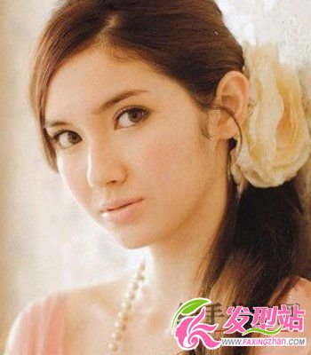 高雅浪漫巧搭發(fā)飾UP女人味 高雅浪漫巧搭發(fā)飾UP女人味