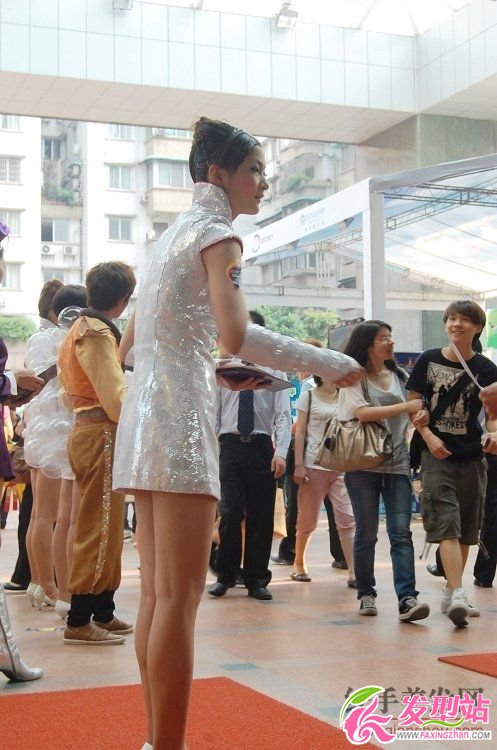 活動禮儀一姐 盤發(fā)發(fā)型獨特魅力 活動禮儀一姐 盤發(fā)發(fā)型獨特魅力