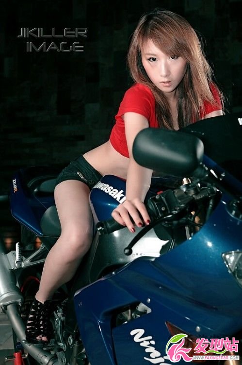 機車美女 上演狂野發(fā)型的美麗 機車美女 上演狂野發(fā)型的美麗