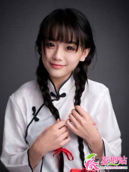 南笙姑娘爆紅網(wǎng)絡(luò)清純發(fā)型秒殺你
