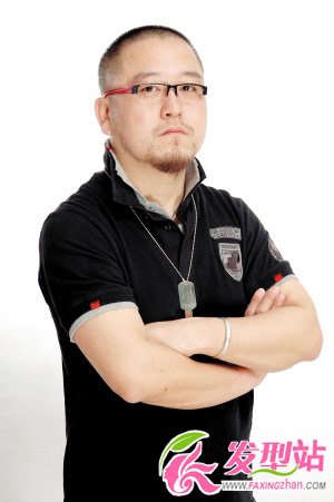 發(fā)型賞析:柔和卷發(fā)倍添淑女氣質(zhì)(組圖)