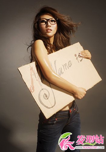 提升紫微女生職場魅力的發(fā)型