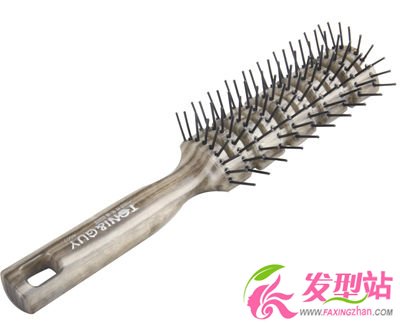 如何挑選適合發(fā)質(zhì)的梳子