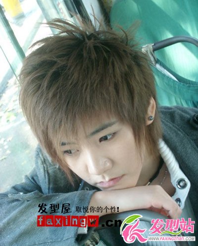 冬季最新男生韓式發(fā)型設(shè)計(jì) 造型引導(dǎo)氣質(zhì)