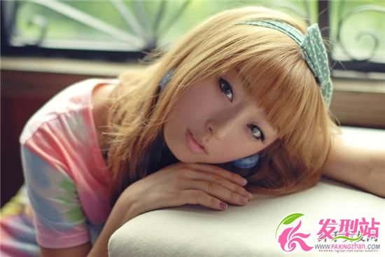 簡單發(fā)飾便可修飾出可愛發(fā)型 簡單發(fā)飾便可修飾出可愛發(fā)型