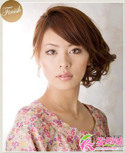 職場(chǎng)新手裝扮指導(dǎo) 盤(pán)發(fā)卷發(fā)最佳 職場(chǎng)新手裝扮指導(dǎo) 盤(pán)發(fā)卷發(fā)最佳