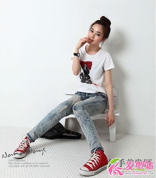 型女們的最愛 盤發(fā)發(fā)型配白牛仔褲 型女們的最愛 盤發(fā)發(fā)型配白牛仔褲