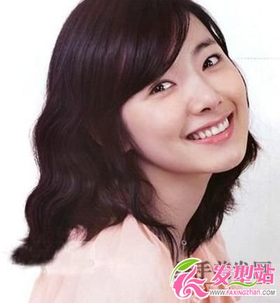 日韓時(shí)尚雜志中長發(fā)發(fā)型圖片欣賞 日韓時(shí)尚雜志中長發(fā)發(fā)型圖片欣賞