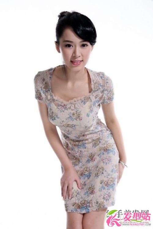 尖臉配直發(fā)卷發(fā)盤發(fā)對(duì)比 看看哪種好 尖臉配直發(fā)卷發(fā)盤發(fā)對(duì)比 看看哪種好