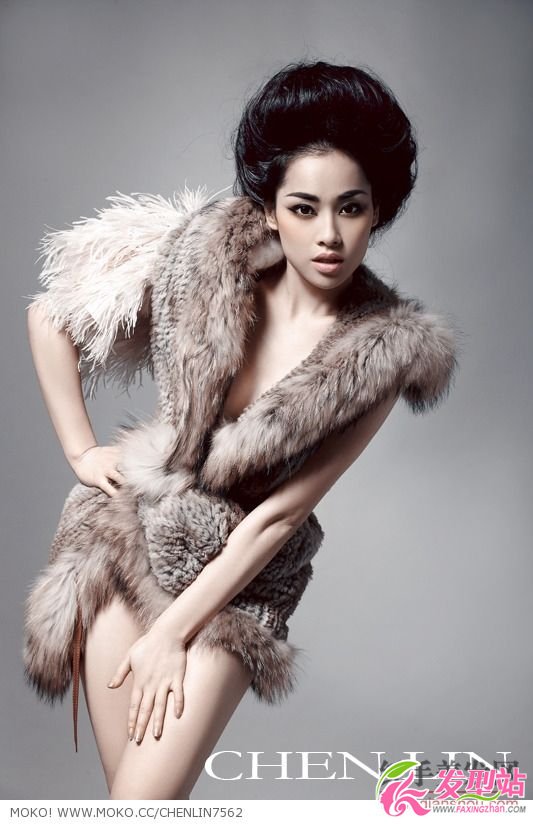 彩妝與發(fā)型服裝整體搭配圖片 彩妝與發(fā)型服裝整體搭配圖片