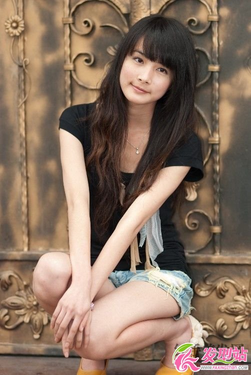 蓬松長發(fā)發(fā)型可愛女孩兒圖片欣賞 蓬松長發(fā)發(fā)型可愛女孩兒圖片欣賞