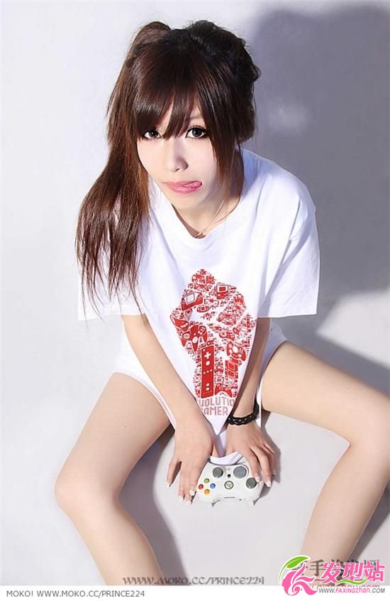 游戲美女 盤發(fā)可愛女PK直發(fā)熟女 游戲美女 盤發(fā)可愛女PK直發(fā)熟女
