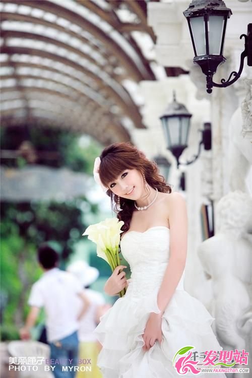 韓式新娘卷發(fā)發(fā)型圖片 韓式新娘卷發(fā)發(fā)型圖片