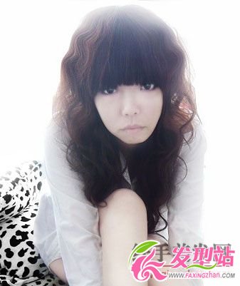 非主流個(gè)性長(zhǎng)卷發(fā)美眉成熟宣言 非主流個(gè)性長(zhǎng)卷發(fā)美眉成熟宣言