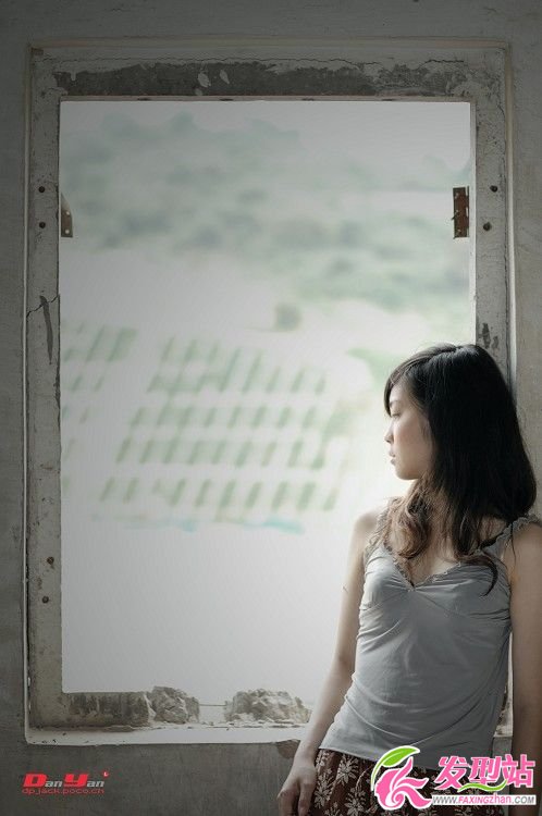 長(zhǎng)發(fā)美女的感慨 人生寂寞如雪 長(zhǎng)發(fā)美女的感慨 人生寂寞如雪