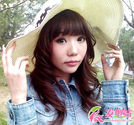日系風(fēng)格甜美卷發(fā) 公園自拍 日系風(fēng)格甜美卷發(fā) 公園自拍