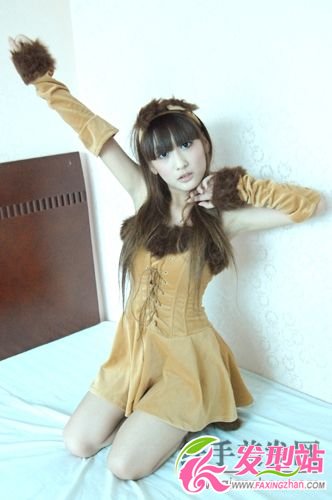 女仆造型野蠻中透出性感 女仆造型野蠻中透出性感