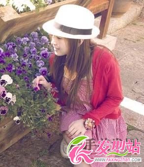 湖邊拍攝長直發(fā)美女 湖邊拍攝長直發(fā)美女