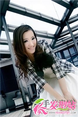 個(gè)性diy斜劉海腦后束發(fā) 看你學(xué)不學(xué)得會(huì) 個(gè)性diy斜劉海腦后束發(fā) 看你學(xué)不學(xué)得會(huì)