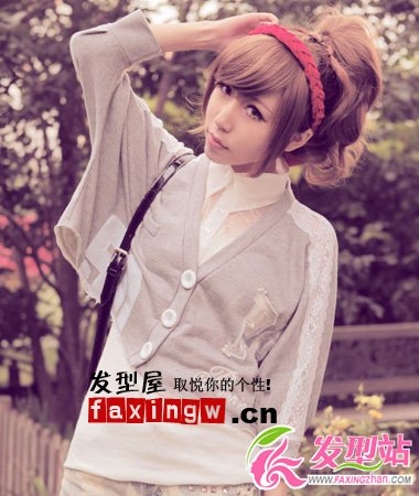 小編講解春季頭發(fā)怎么扎好看
