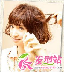 甜美宅女DIY超美麗荷葉頭(組圖)