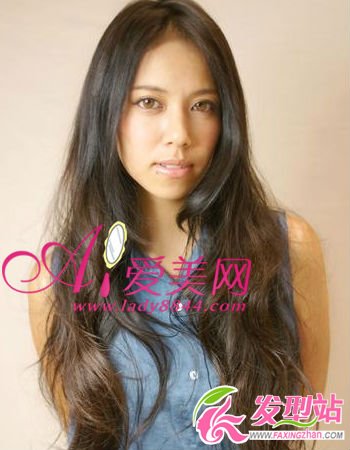 方臉適合什么發(fā)型 中分發(fā)型也換季