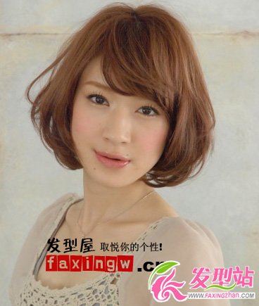 彰顯30歲女人魅力的發(fā)型
