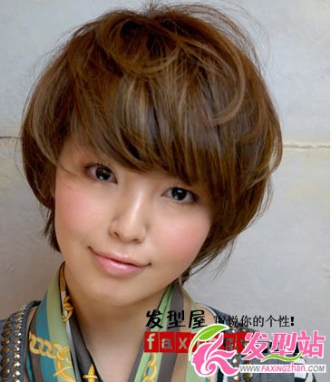 讓30歲女人顯年輕的短發(fā)發(fā)型