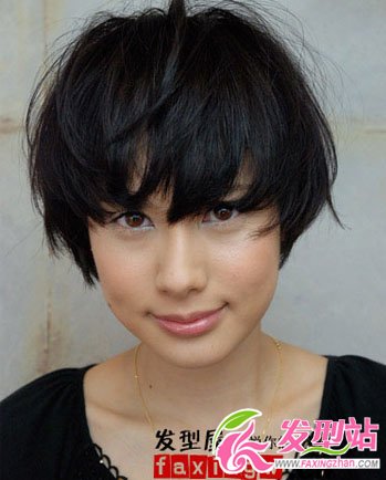 讓30歲女人顯年輕的短發(fā)發(fā)型