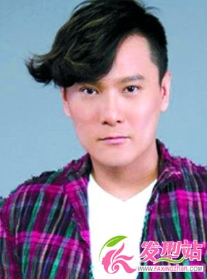 各大時尚明星大秀“花輪頭”
