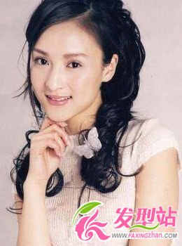 18位瓊瑤女絕美發(fā)型耀人眼