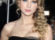 WŮǰl(f)O(sh)Ӌ(j)DƬϼ ߷֏(f)žl(f)cPl(f)չF(xin)(yu)Ůζ