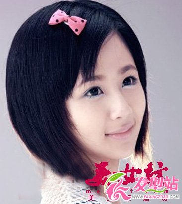 中分短發(fā)發(fā)型 打造清純學(xué)院風(fēng)