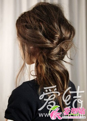 完美新娘發(fā)型 應(yīng)對戶外婚禮的多變天氣