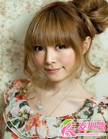 韓式花苞頭的扎法圖解