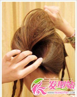 教你甜美直發(fā)丸子頭的扎法圖解