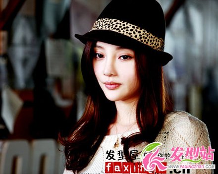 李小璐《AA制生活》劇中卷發(fā)圖片首曝光