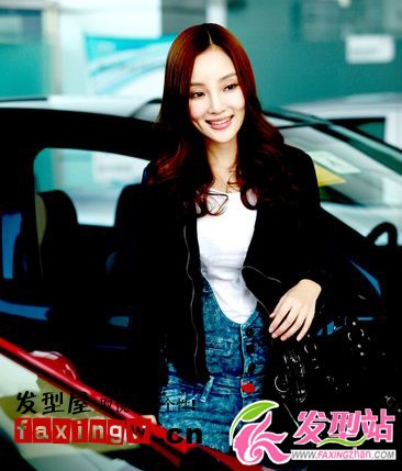 李小璐《AA制生活》劇中卷發(fā)圖片首曝光