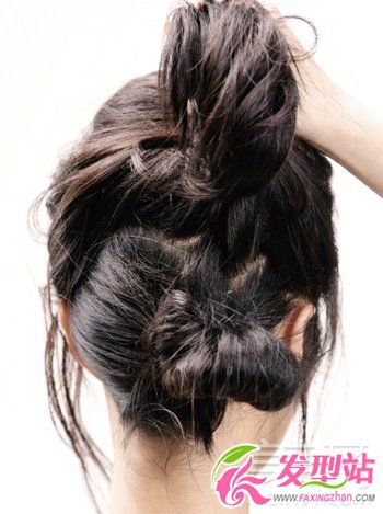 6步打造 長發(fā)發(fā)型扎發(fā)步驟