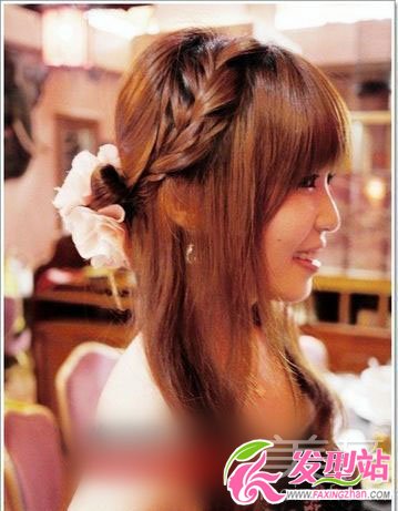 浪漫韓式編發(fā)圖解過(guò)程