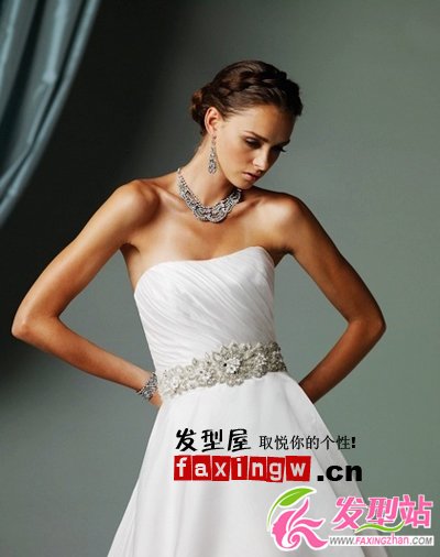 適合鵝蛋臉女生的新娘發(fā)型圖片 歐式浪漫頭發(fā)造型