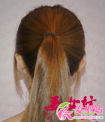 花苞頭+蜈蚣辮DIY 特別情人節(jié)發(fā)型