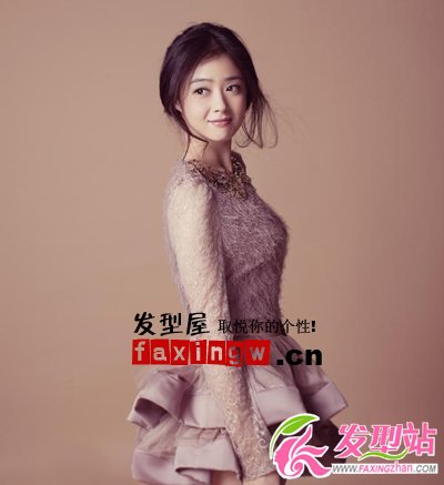 甄嬛傳蔣欣淡雅盤發(fā) 霸氣貴妃演繹知性溫婉