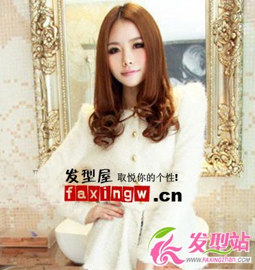 鵝蛋臉女生卷發(fā)發(fā)型圖片