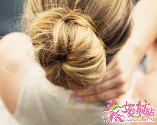 簡(jiǎn)單6步 DIY“絲襪花苞頭”