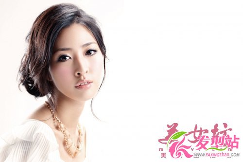長卷發(fā)diy盤發(fā) 拯救凌亂發(fā)梢