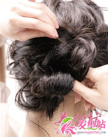 長卷發(fā)diy盤發(fā) 拯救凌亂發(fā)梢