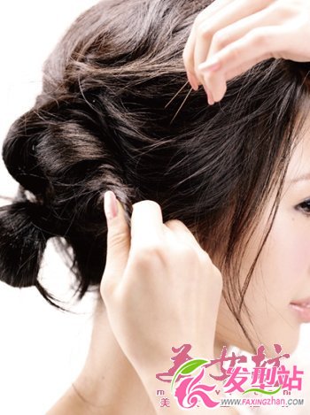 長卷發(fā)diy盤發(fā) 拯救凌亂發(fā)梢